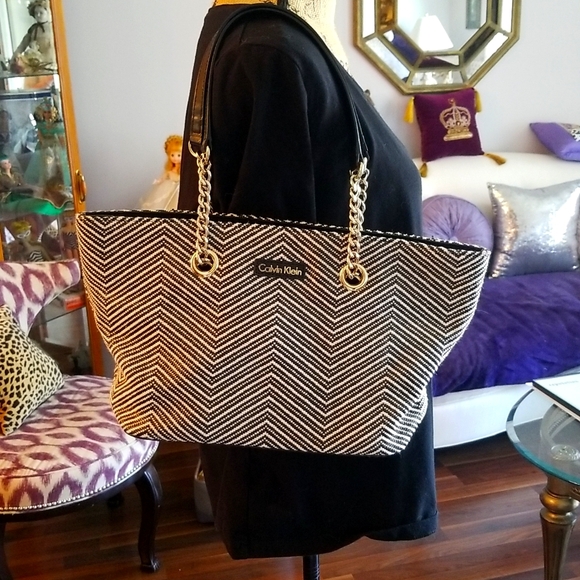 Calvin Klein black and gold, chain handbag. - Picture 1 of 4